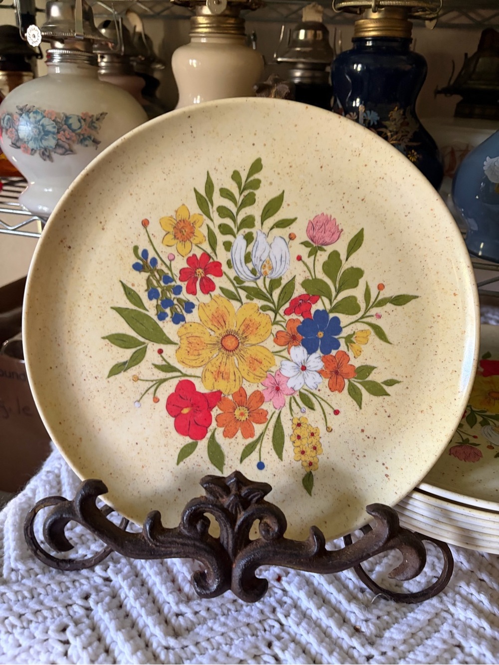 Vintage Melamine Dinner Plate with Floral Cottage Core Design